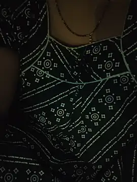 sweetylove01 online show from 06-25-26, 07:52