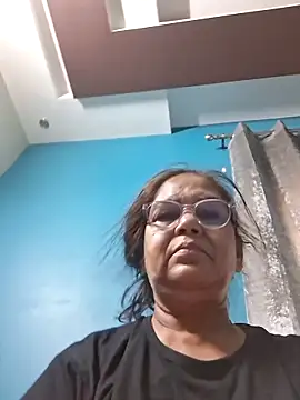 Shalini3456 online show from 05-13-26, 02:29