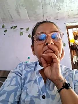 Shalini3456 online show from 04-15-26, 09:04