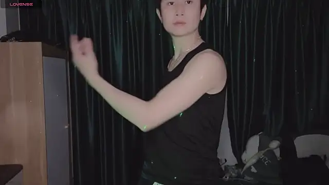 Zz YuunaSSquart zZ online show from 04-23-26, 01:35