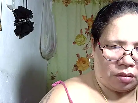 HottyCurlyPeanut online show from 05-23-26, 07:51