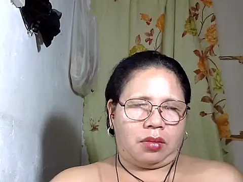 HottyCurlyPeanut online show from 05-22-26, 07:45