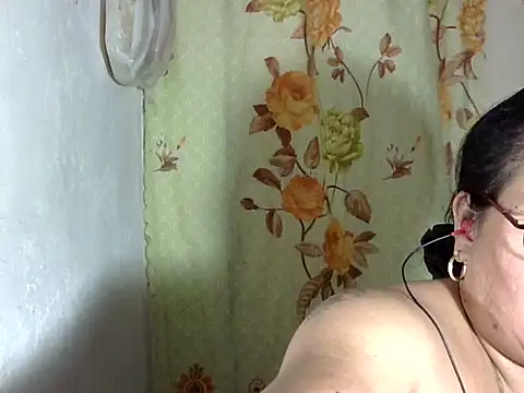 HottyCurlyPeanut online show from 05-08-26, 07:45