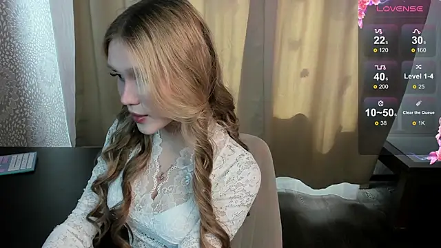 AdelineCrash online show from 05-03-26, 03:44