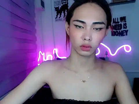UrHolyBody online show from 04-25-26, 07:55