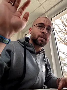 gayboyx77 online show from 04-18-26, 11:01
