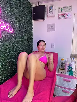 Snapshot of Sara_fun chatting on 06-17-26, 02:05 Sara fun online show from 06-17-26, 02:05