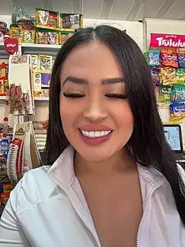 Sara fun online show from 05-14-26, 07:00