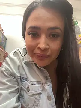 Sara fun online show from 11-14-25, 07:06