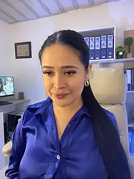 Sara fun online show from 11-29-25, 05:18