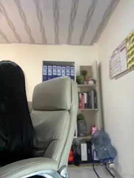 Sara fun online show from 03-18-25, 07:44