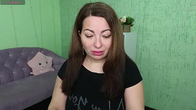 Zoe Zephyr online show from 04-29-26, 05:33