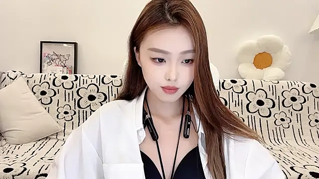 Snapshot of IAIA_iris chatting on 04-19-26, 04:52 IAIA iris online show from 04-19-26, 04:52