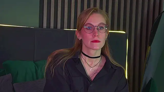 GraceHudsons online show from 04-25-26, 04:15