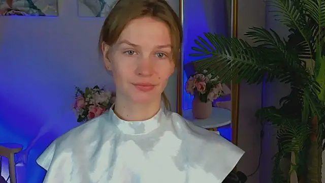 crystalkris  online show from 05-15-26, 06:33