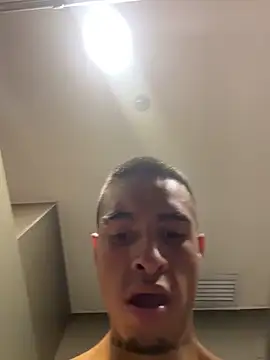 willclayy online show from 05-11-26, 04:04