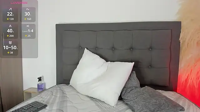 hanna-baker01 online show from 06-12-26, 03:32