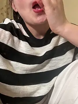 Faye-baby online show from 04-18-26, 01:57