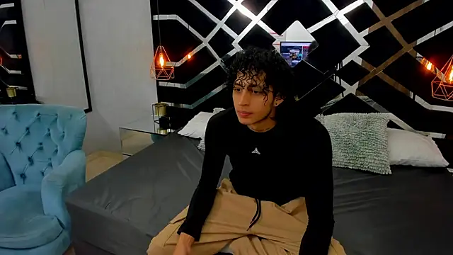 Snapshot of JayTaylorr chatting on 05-16-26, 11:53 JayTaylorr online show from 05-16-26, 11:53