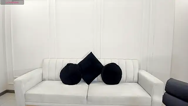 PaulineSanz online show from 05-30-26, 07:08