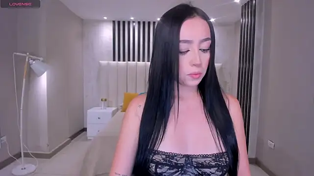 PaulineSanz online show from 05-16-26, 07:24