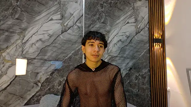 Snapshot of NoahWalker__ chatting on 04-27-26, 11:08 NoahWalker online show from 04-27-26, 11:08