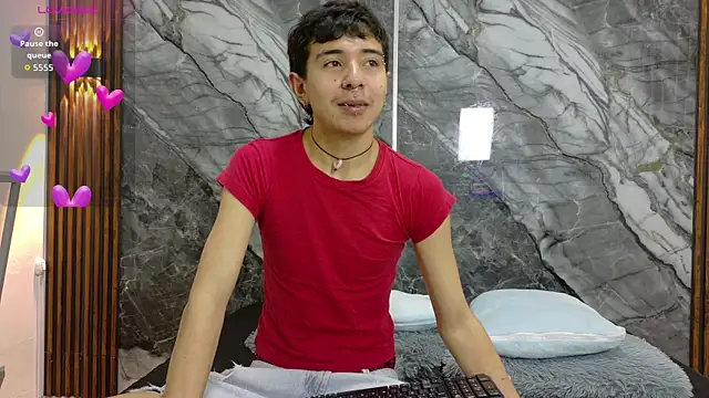 Snapshot of NoahWalker__ chatting on 07-06-26, 11:06 NoahWalker online show from 07-06-26, 11:06