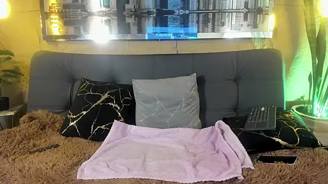 Luna  Cortez online show from 05-29-26, 04:07
