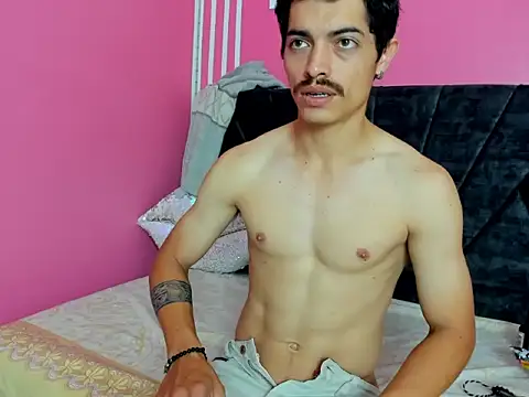 taylor Stele online show from 04-22-26, 01:51