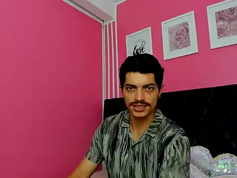 Snapshot of taylor_Stele chatting on 04-16-26, 01:23 taylor Stele online show from 04-16-26, 01:23