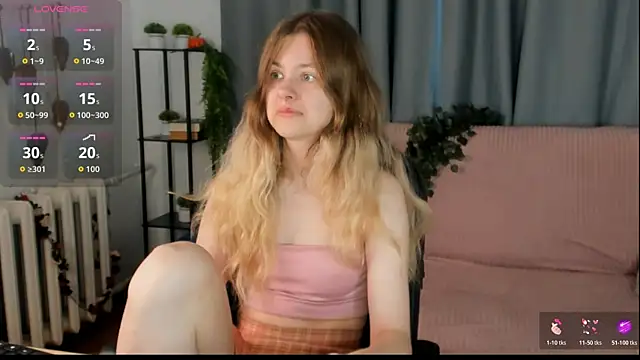 Glitch Doll online show from 06-16-26, 06:13