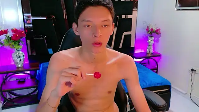 Snapshot of BlurEyes1 chatting on 04-15-26, 09:04 BlurEyes1 online show from 04-15-26, 09:04