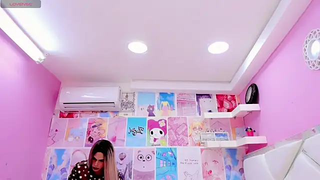 Snapshot of ValeriQueen chatting on 05-19-26, 12:56 ValeriQueen online show from 05-19-26, 12:56