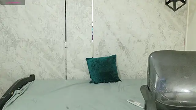 taylor gil0 online show from 06-18-26, 11:59