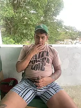 Snapshot of Saul_88 chatting on 05-22-26, 04:49 Saul 88 online show from 05-22-26, 04:49