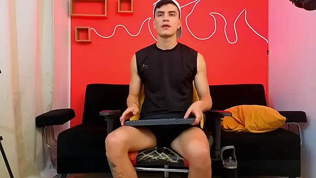 LeoTease online show from 05-14-26, 03:36