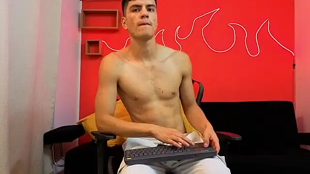 LeoTease online show from 05-15-26, 03:15