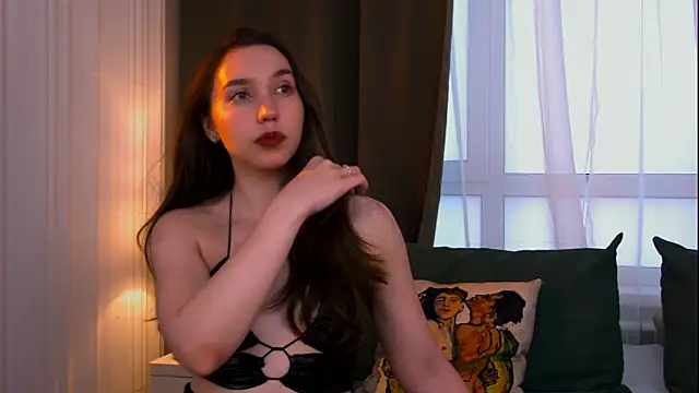 Suzaneey online show from 07-05-26, 04:19