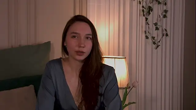 Suzaneey online show from 05-28-26, 06:47