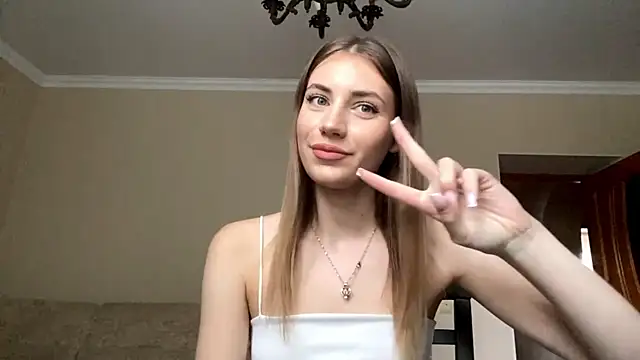 Snapshot of simmisweet chatting on 07-15-26, 03:30 simmisweet online show from 07-15-26, 03:30
