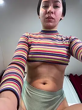 Lila-pinkky online show from 05-22-26, 11:41