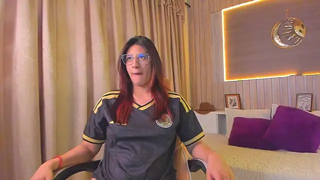 Naughty Kat  online show from 06-27-26, 12:00