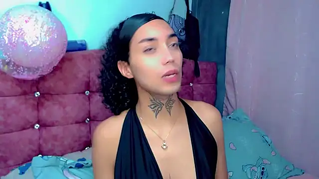 Snapshot of Darianna_A chatting on 07-15-26, 06:04 Darianna A online show from 07-15-26, 06:04