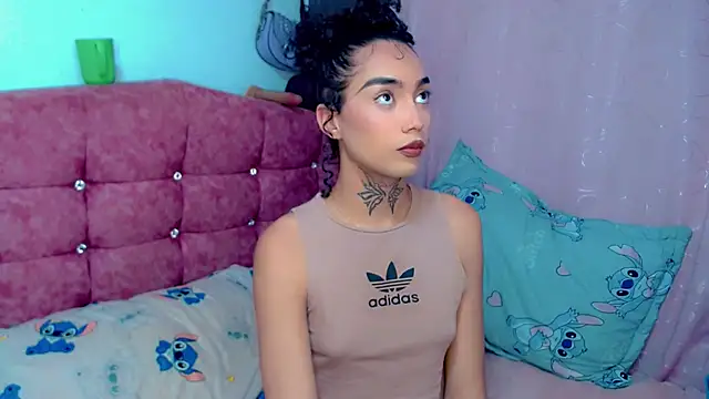 Snapshot of Darianna_A chatting on 07-17-26, 12:08 Darianna A online show from 07-17-26, 12:08