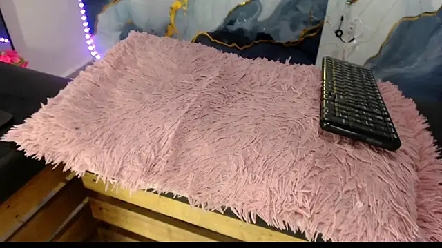 Snapshot of Darianna_A chatting on 06-08-26, 02:50 Darianna A online show from 06-08-26, 02:50