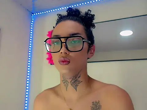 Darianna A online show from 05-05-26, 09:29