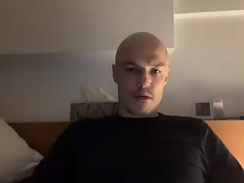 HORNY X boy online show from 04-17-26, 01:08