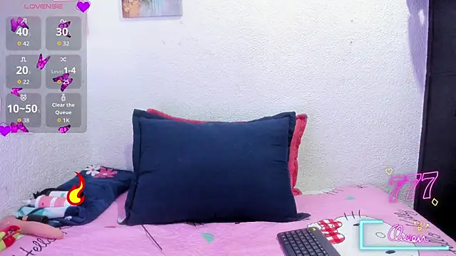Snapshot of Naniis_wish chatting on 06-27-26, 04:40 Naniis wish online show from 06-27-26, 04:40