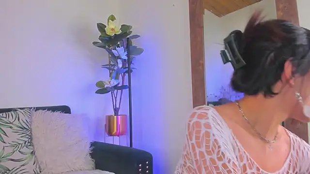 megan shyne online show from 06-24-26, 06:23