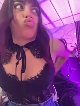 kira ec online show from 05-14-26, 07:22